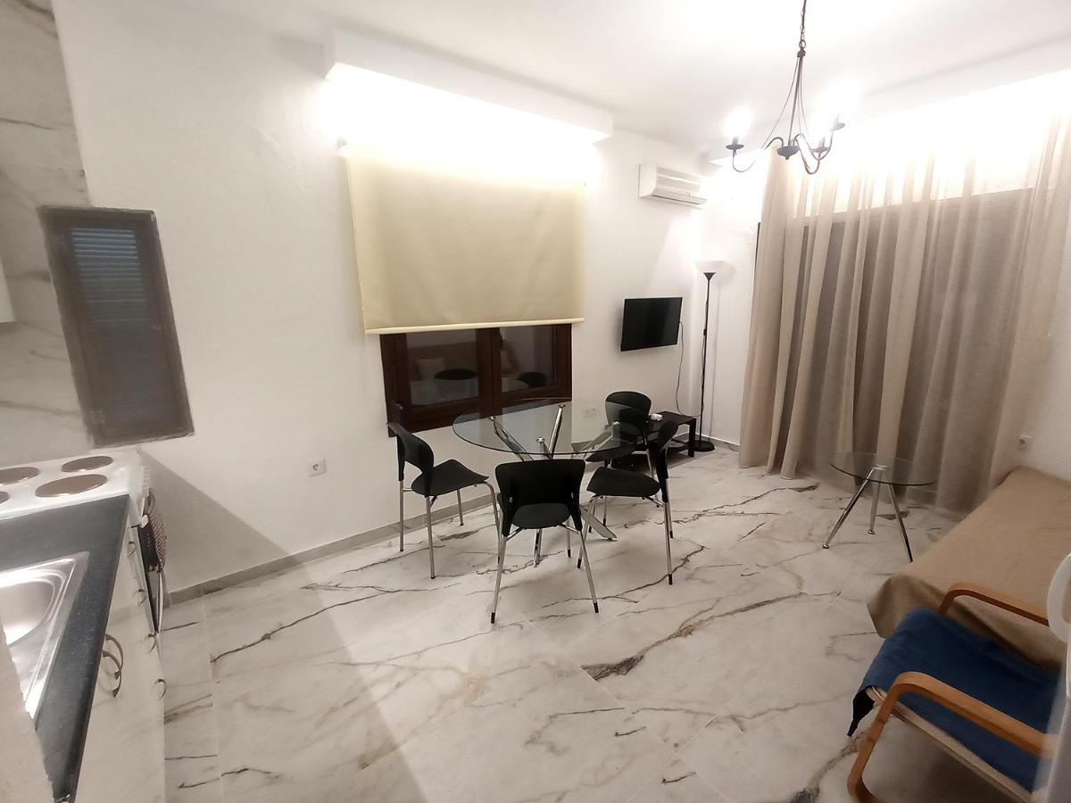 Salonikiou Beach Apartments Akti Salonikiou Luaran gambar